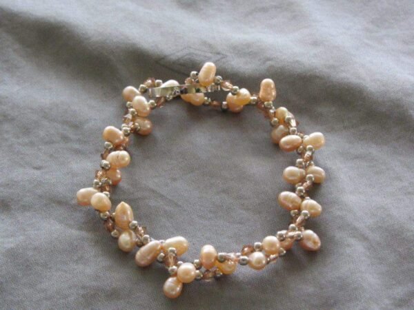 Nuggetparel armband natuurtint roze